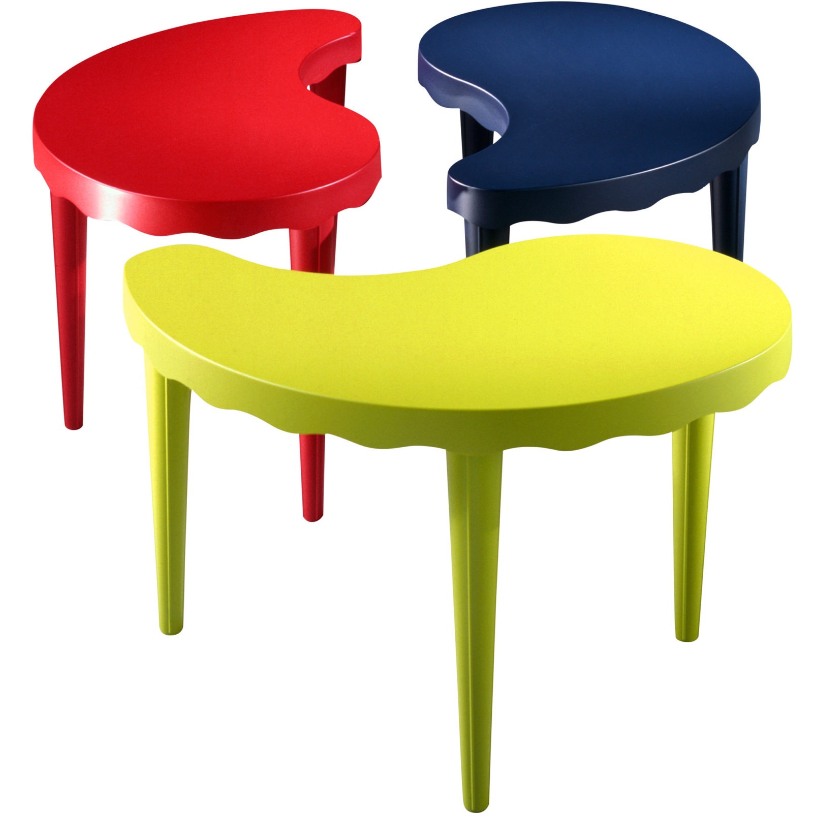 Three kidney-shaped NJURUNDA coffee tables, one red, one black and one bright green.