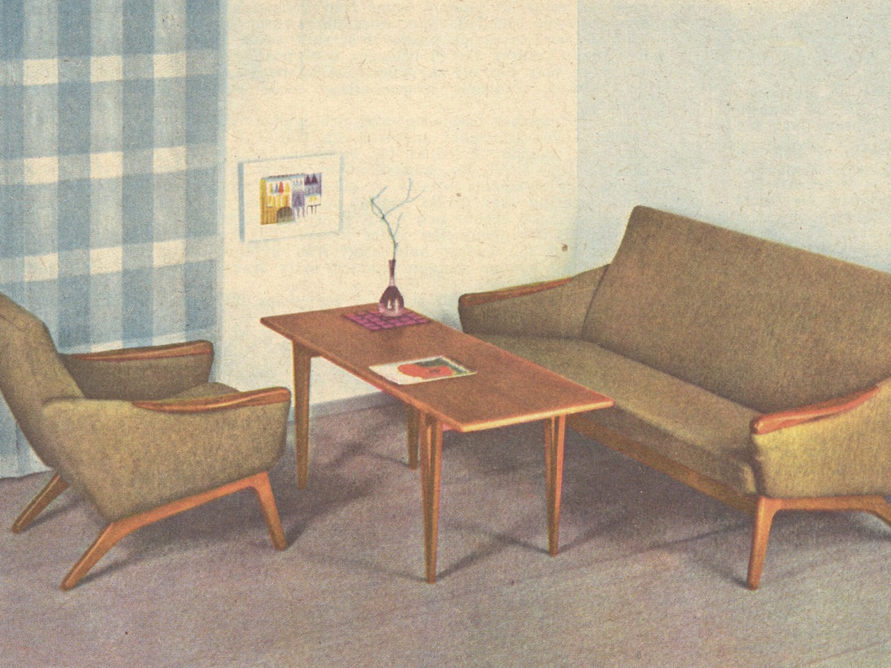 Couchtisch mit Sessel und Sofa, Modell SORÖ, in funktionalem Stil. Tisch- und Sitzgruppendetails aus braunem Holz.