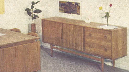 Vardagsrum från 1960-talet med eleganta teakmöbler – DANSKE.